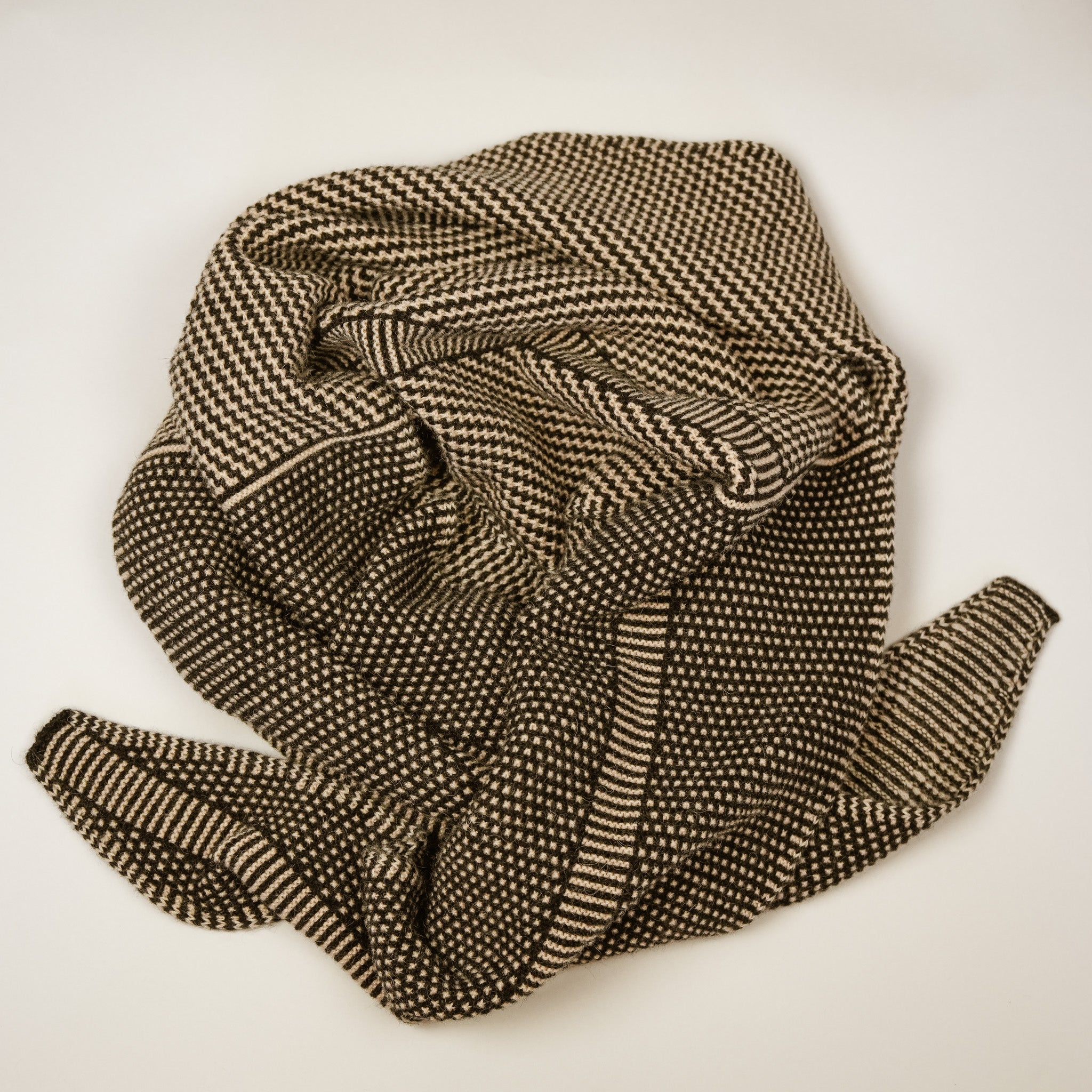 Taranaki Scarf in Camel Down