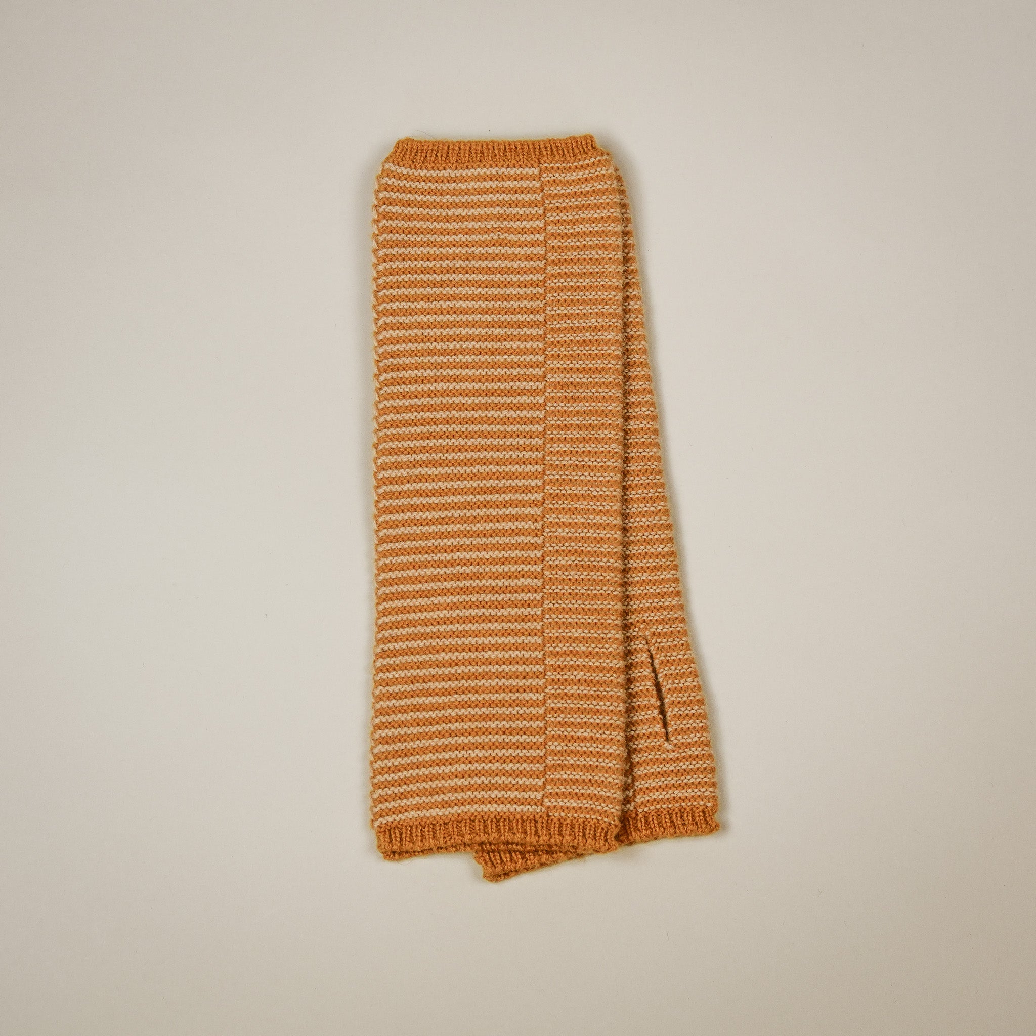 Punakaiki Wrist Warmers in Camel Down