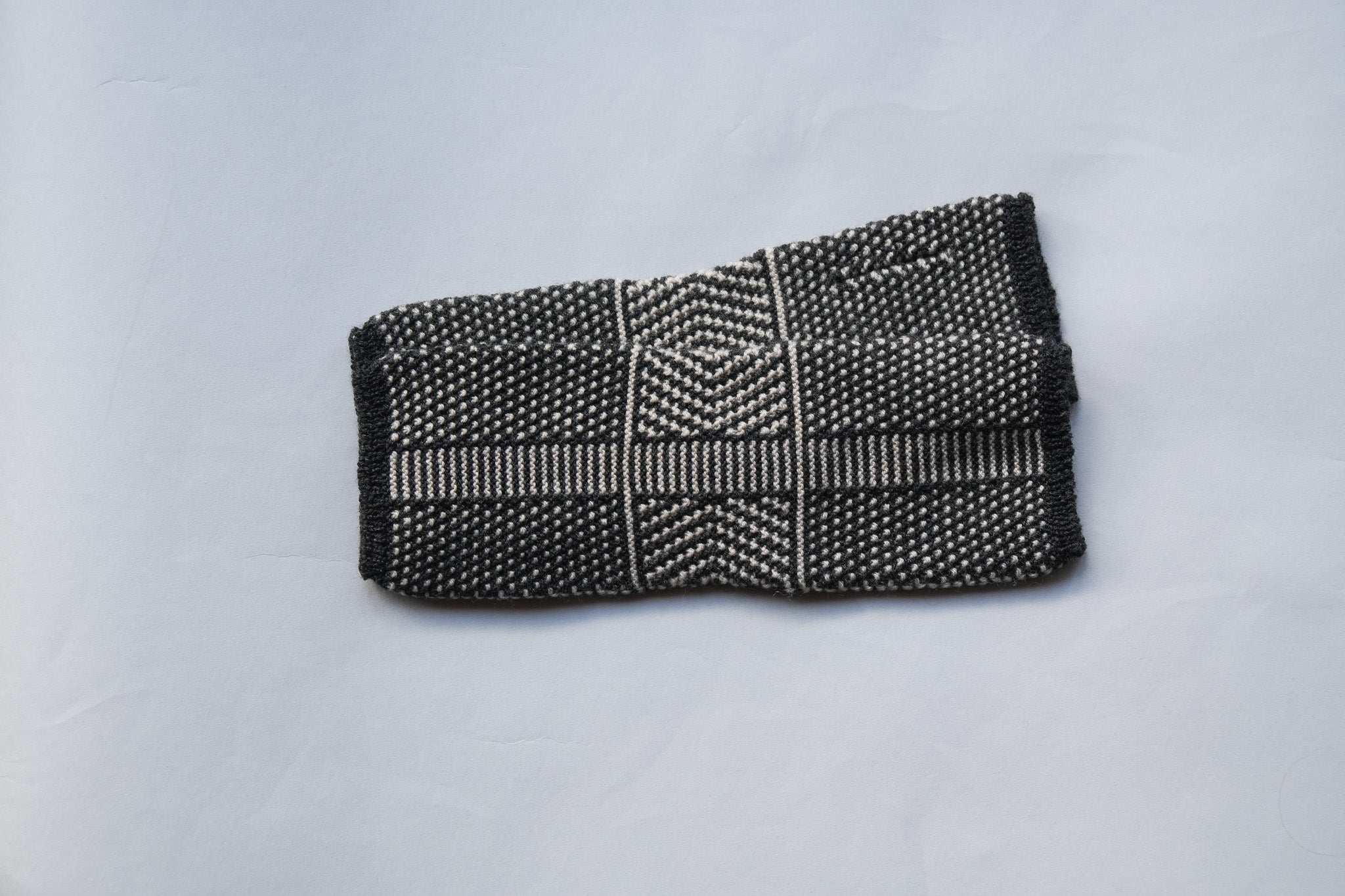 Taranaki Wrist Warmers in Merino