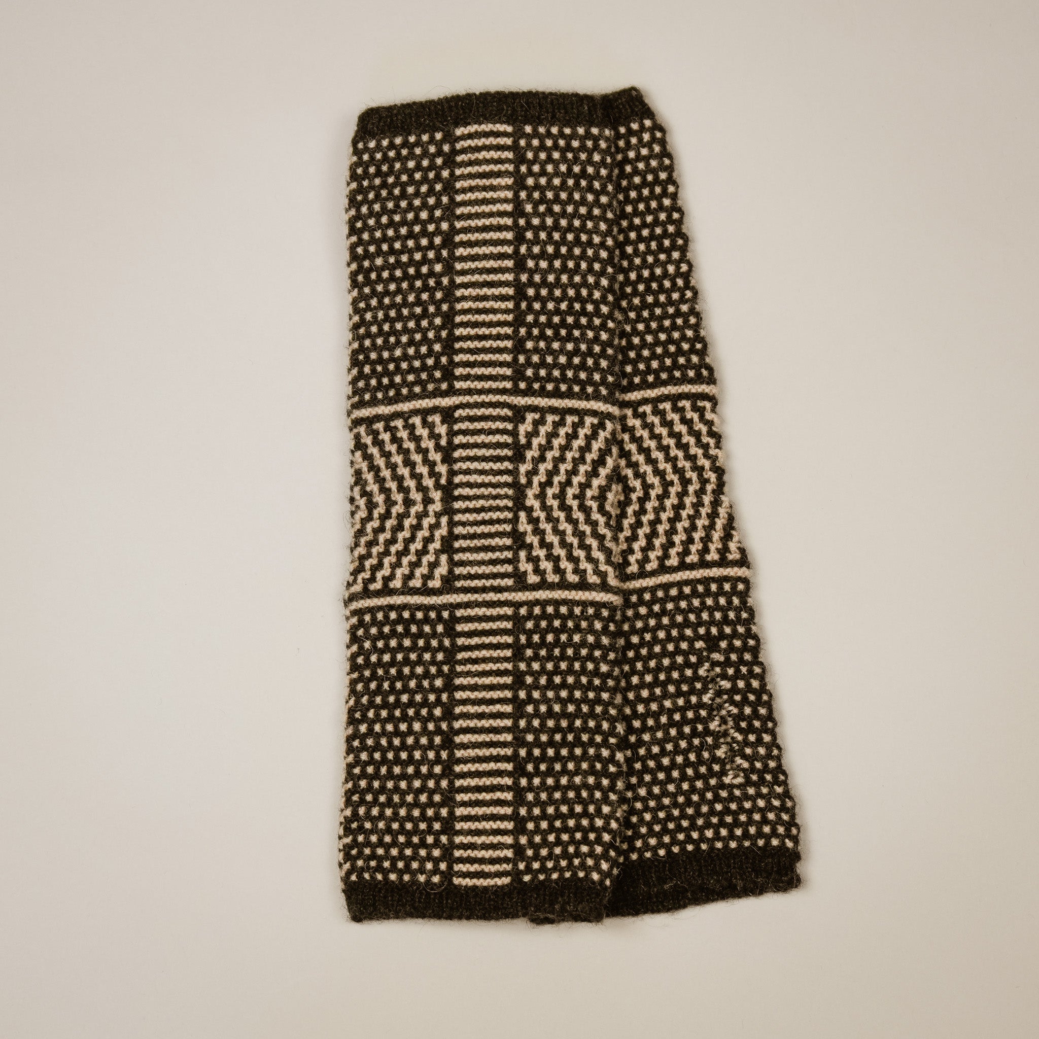 Taranaki Wrist Warmers in Camel Down