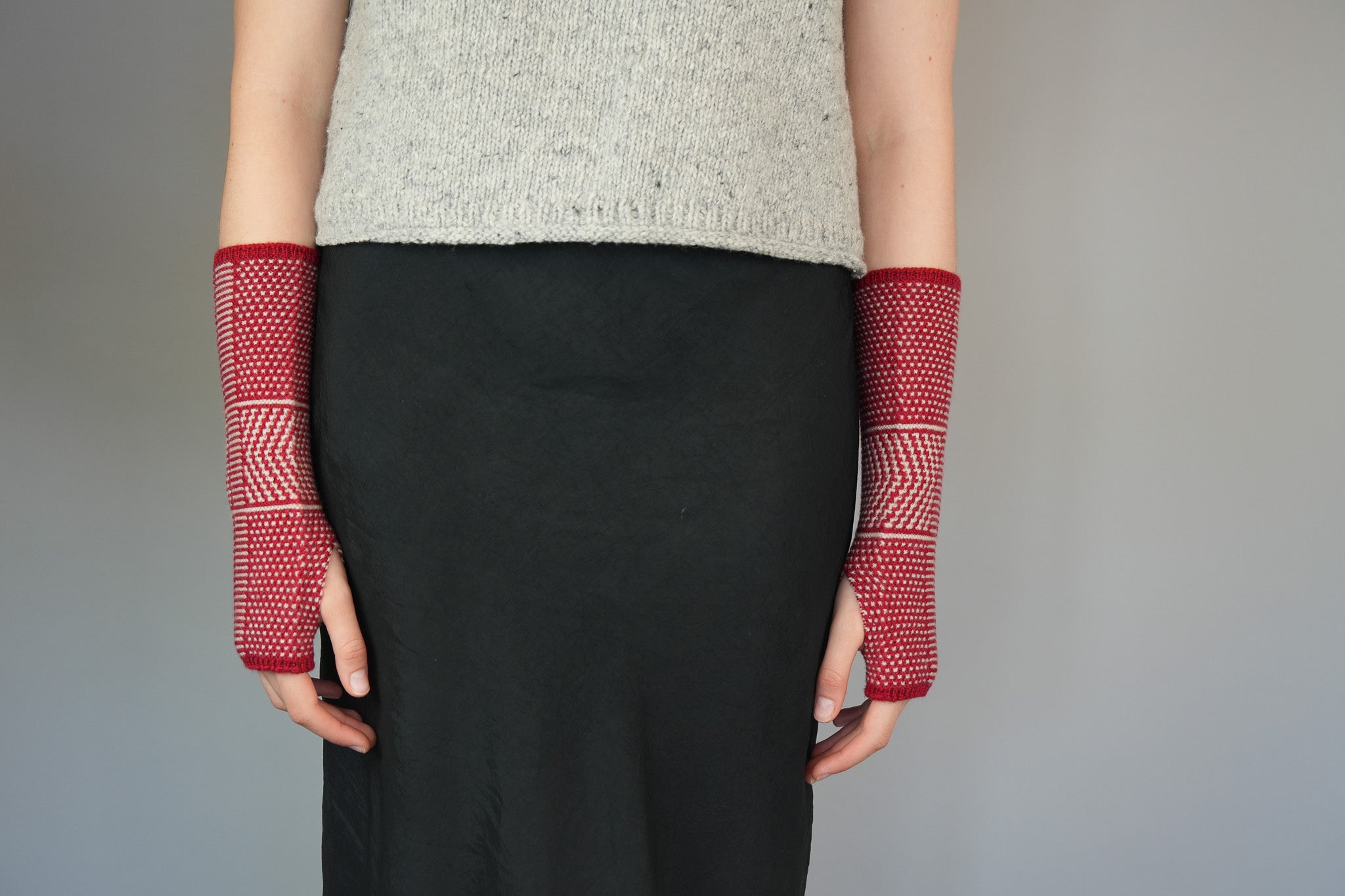 Taranaki Wrist Warmers in Merino