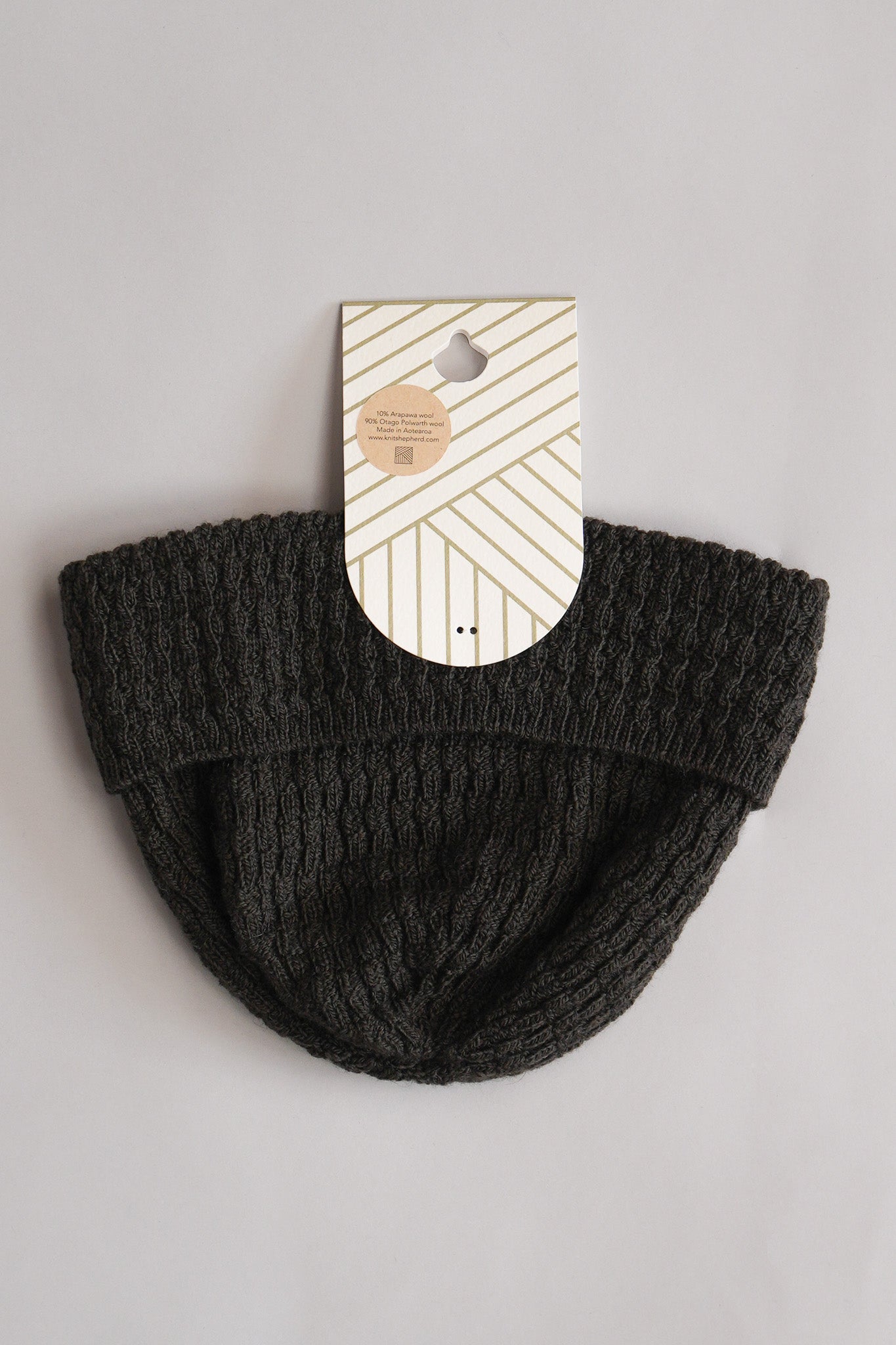 Cascade Hat in Arapawa Blend